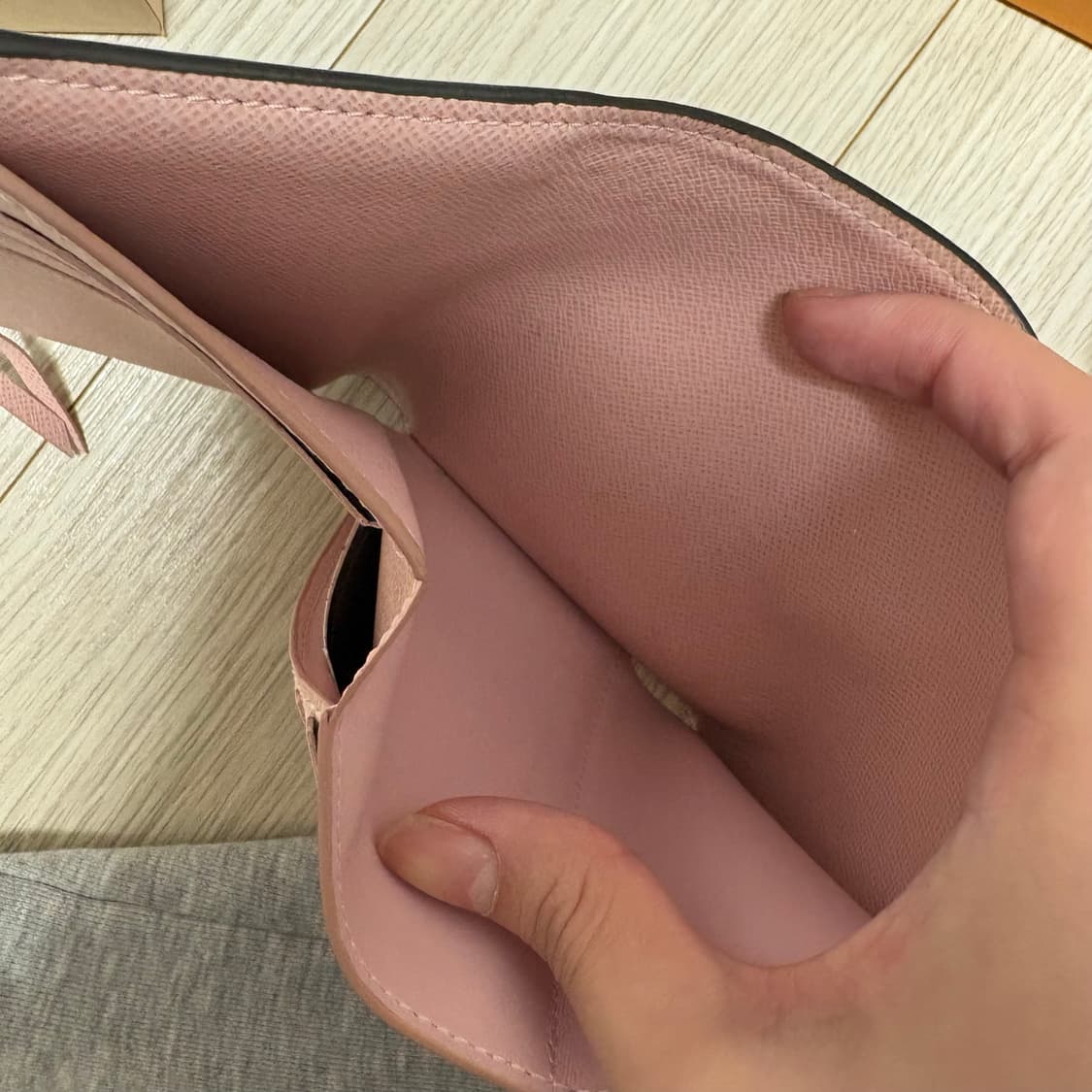 루이비통 지갑 상품이미지4