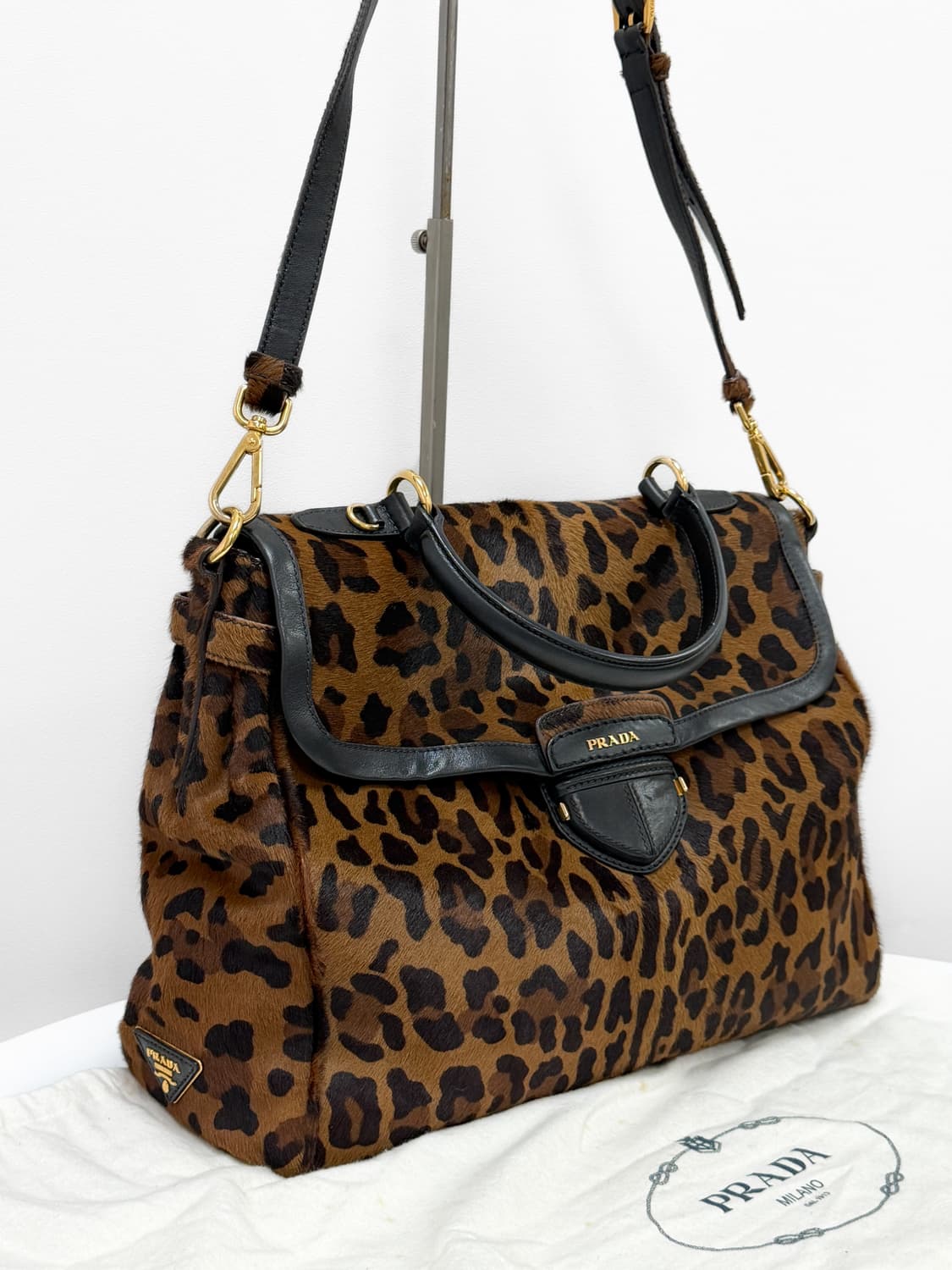 프라다 카프 헤어 레오파드 탑 핸들 상품이미지4