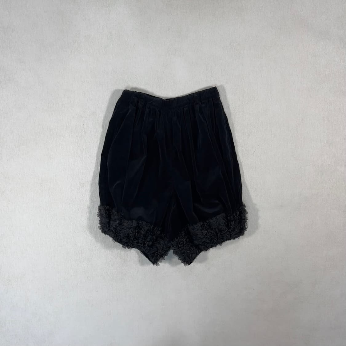 Frill  Velvet Black Pants 상품이미지1