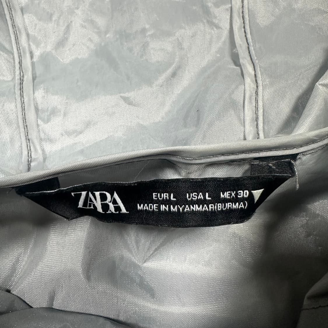 ✨ (바배) 자라 리플렉티브 스카치 크롭 후드 집업  상품이미지3