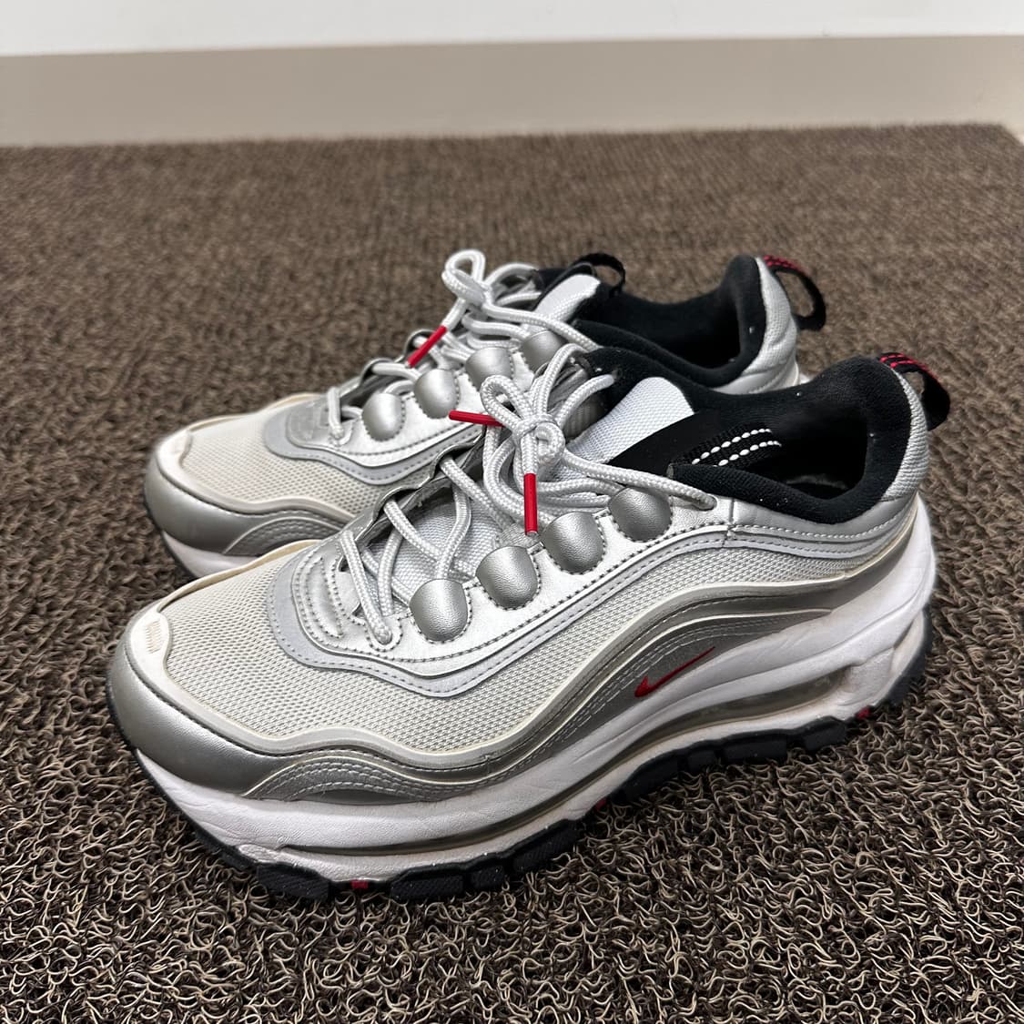 NIKE 나이키 에어맥스 97 퓨추라 실버 운동화 235사이즈 상품이미지2
