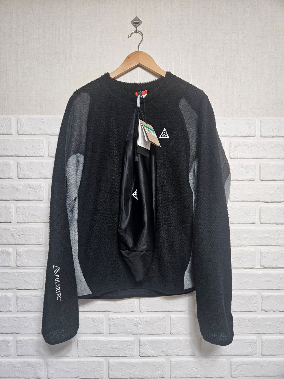 나이키 ACG 울프 라이컨 크루넥 앤트러사이트 팝니다. 상품이미지1