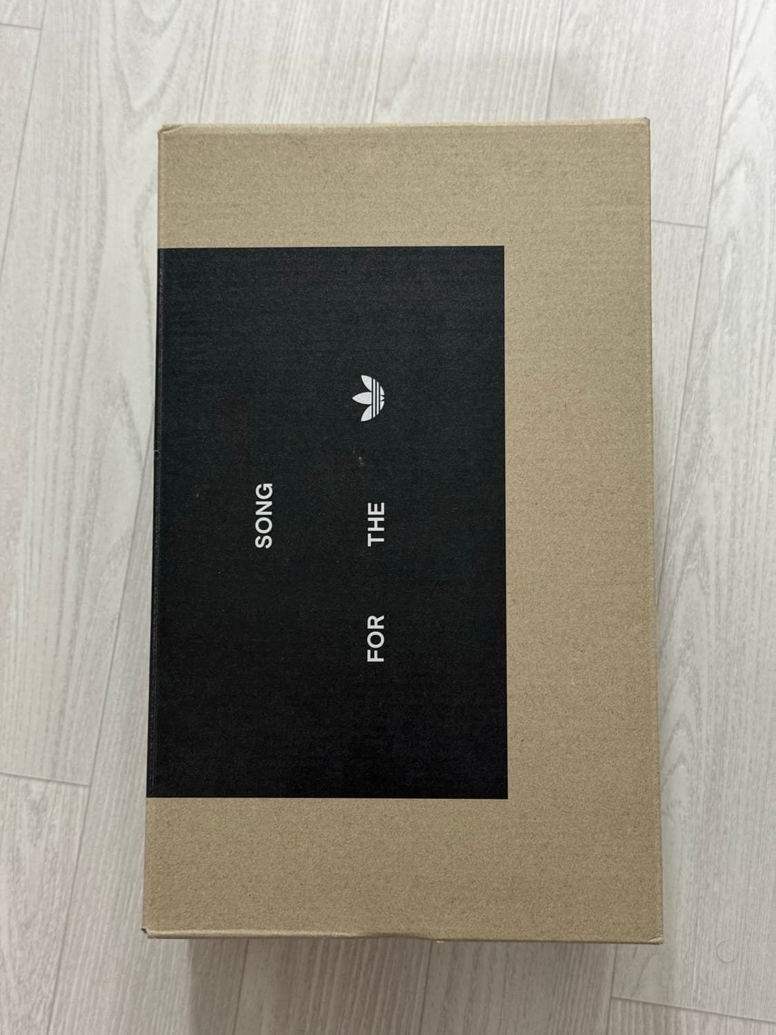 [275 새상품]아디다스 x 송포더뮤트(sftm) 컨트리 OG 그레이 상품이미지3