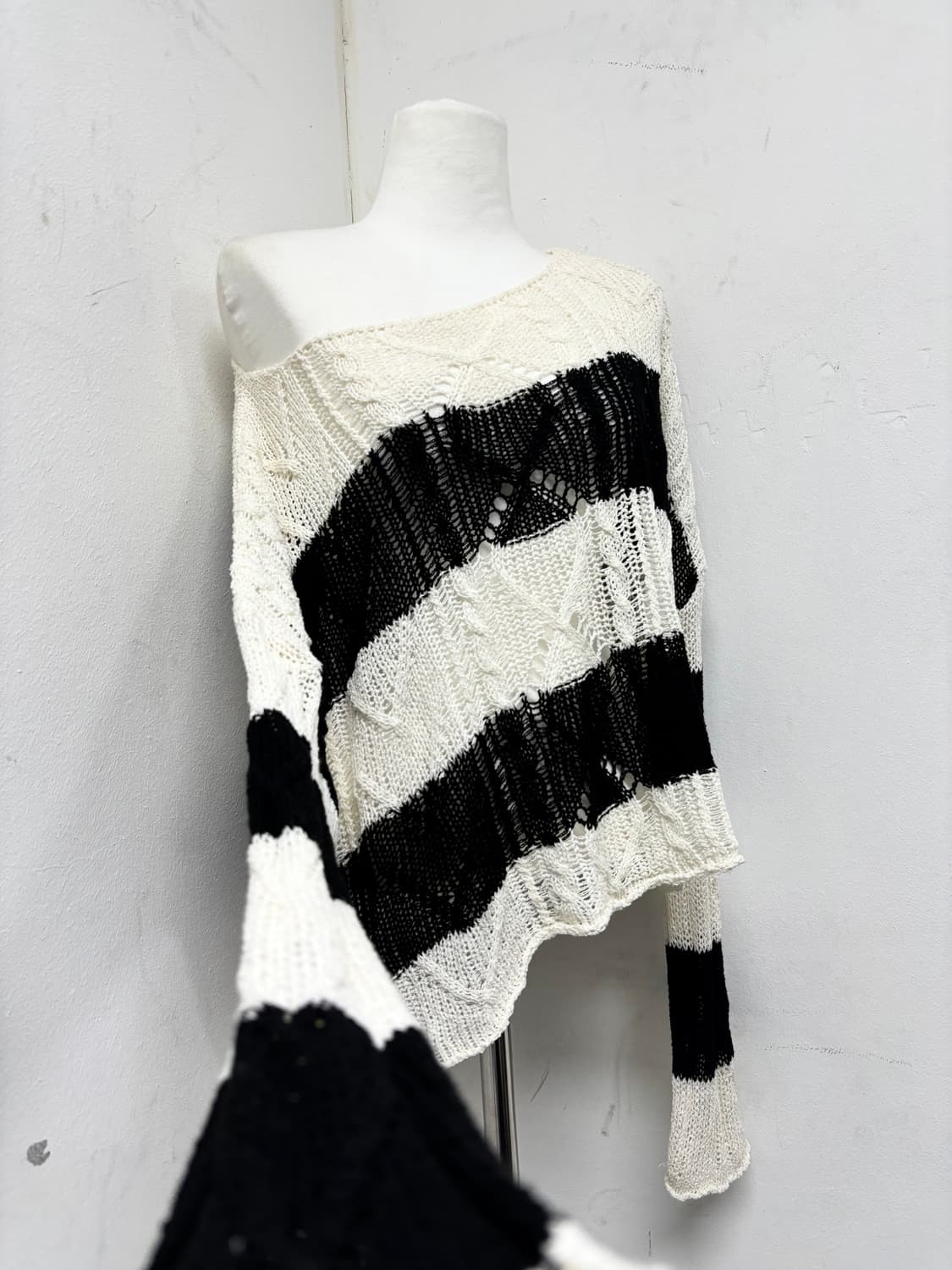 “Vintage” 00’s Off-Shoulder Stripe Knit  상품이미지6