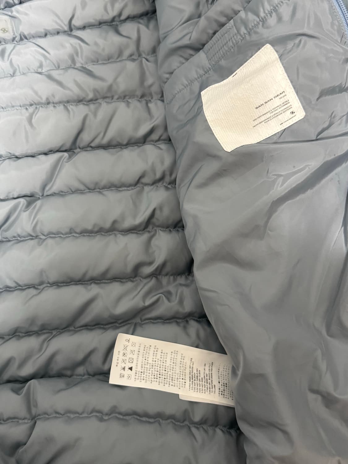 산산기어 서픽스 푸퍼자켓 스카이 블루-24fw 크림판매가 100넘음 상품이미지3