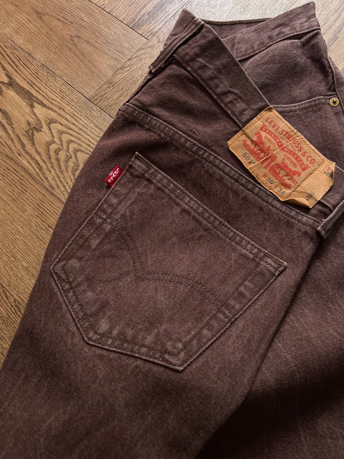 [36]리바이스 501 빈티지 워싱 다크브라운 데님 팬츠 상품이미지5