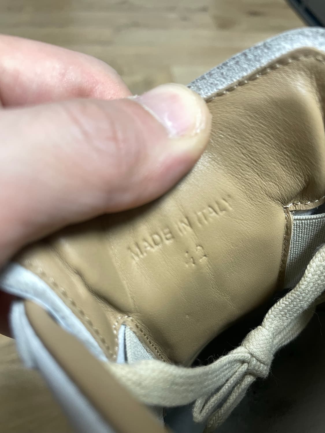 마르지엘라 독일군 페인팅 42사이즈입니다. 상품이미지3