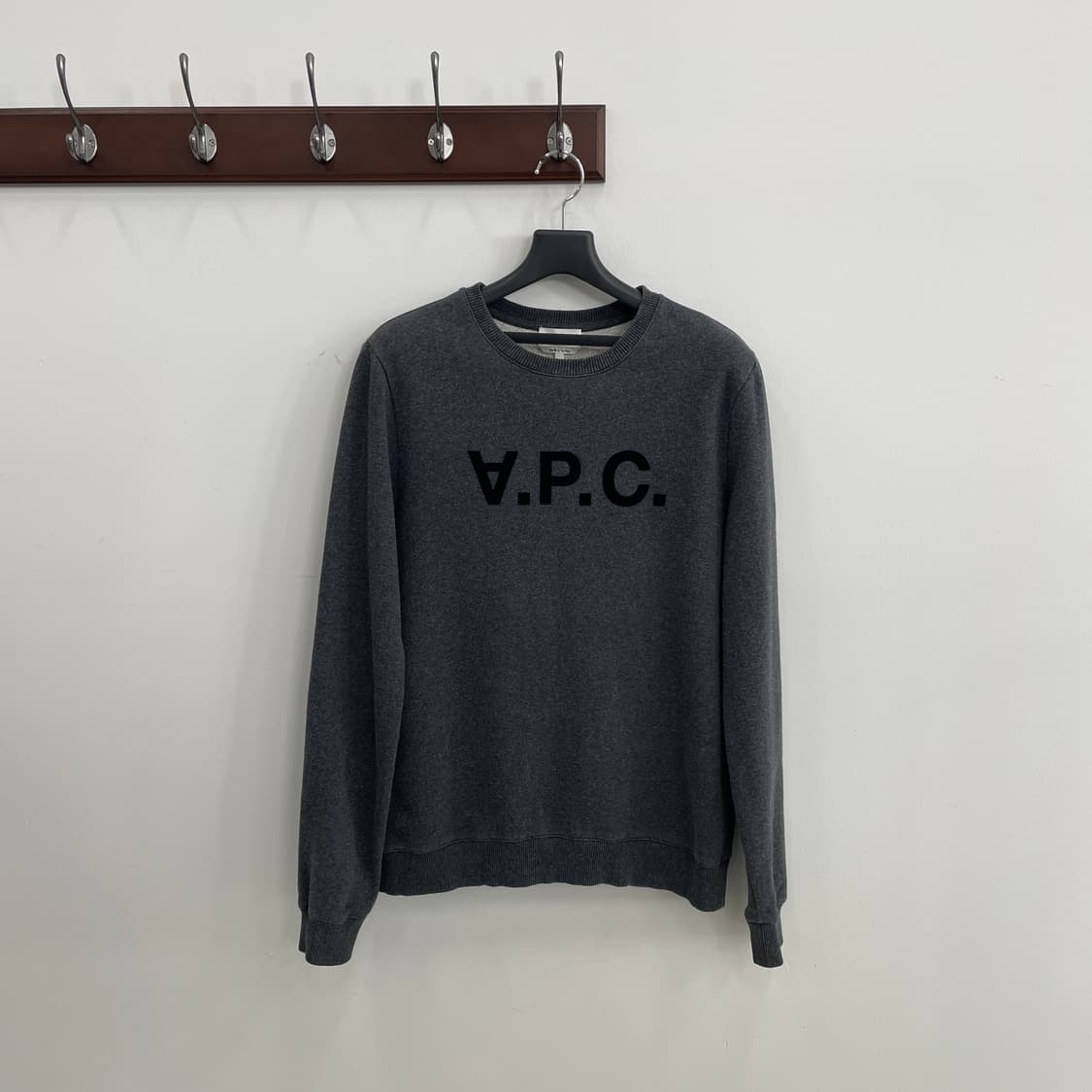 U 아페쎄 VPC 로고 맨투맨 30주년 상품이미지1