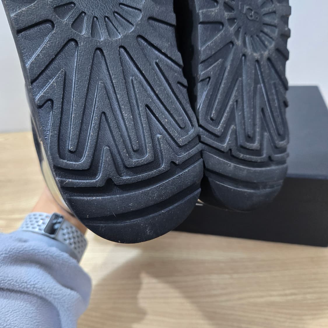 260 UGG 미국어그 클리어 미니 블랙 방수어그 상품이미지9