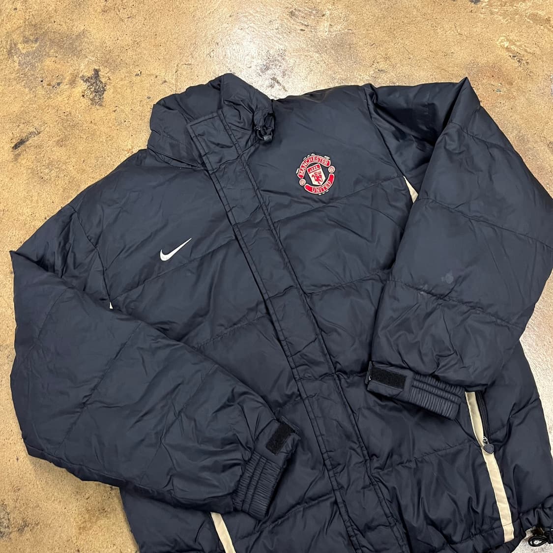 [정품/L] 나이키 맨유 패딩 블랙 b14 상품이미지1
