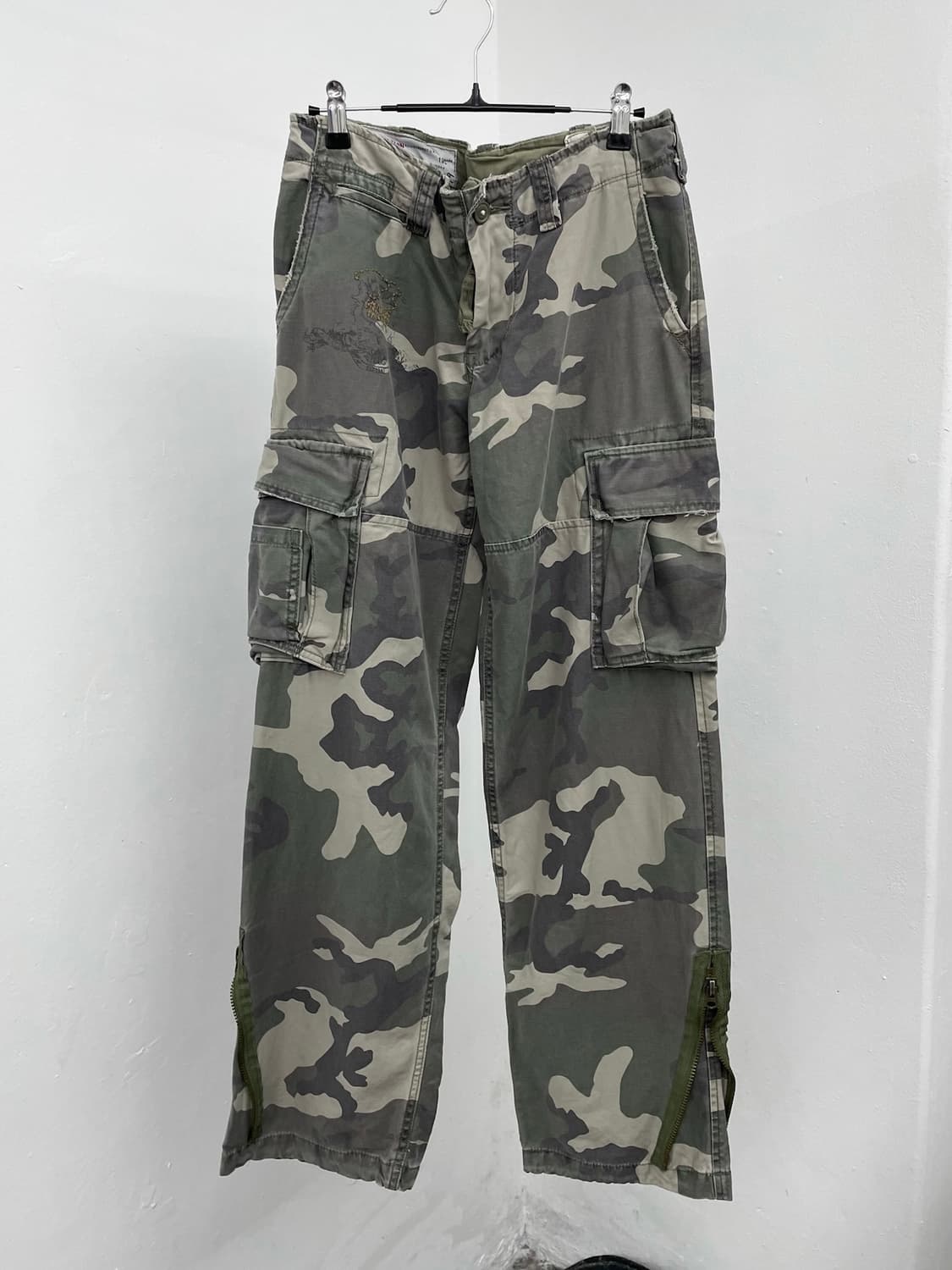 카모 자수 카고 팬츠 상품이미지2