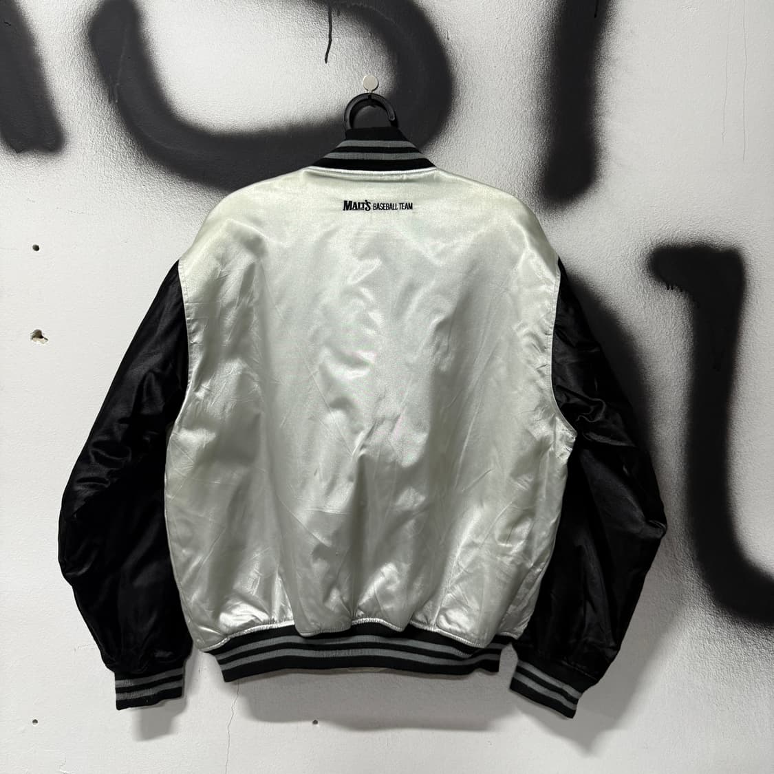 산토리 몰츠 올드스쿨 베이스볼 글로시 사틴 바시티 자켓 상품이미지2