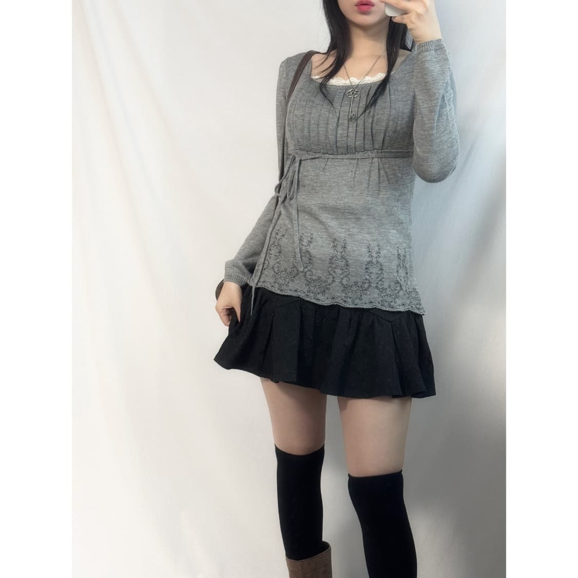 울 자수 셔링 넥 니트 엠보 로즈 패턴 스커트 2pcs SET 상품이미지1