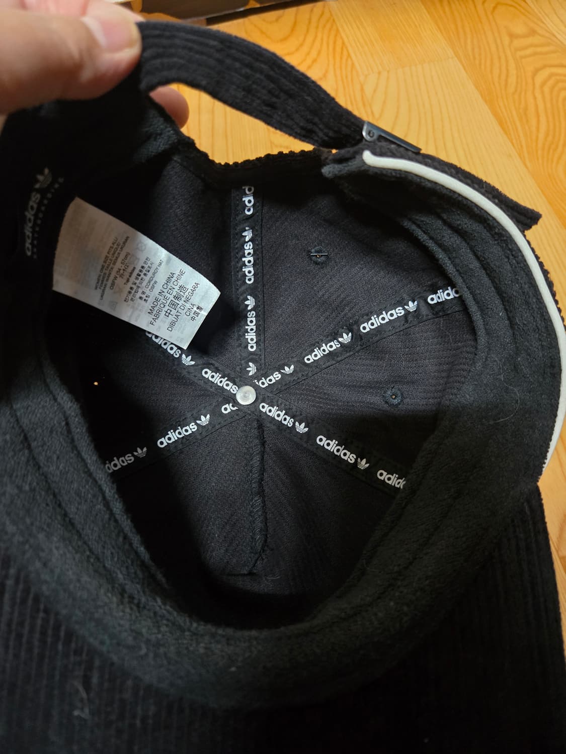 아디다스 블랙 코듀로이 캠프캡 상품이미지6