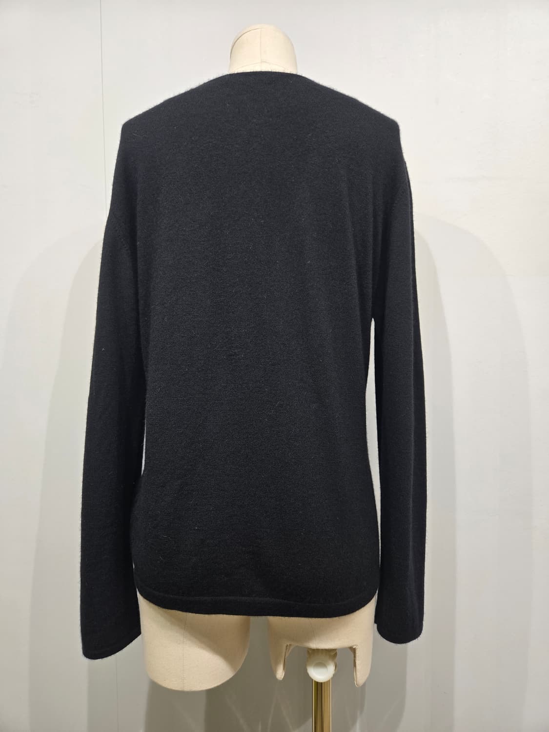 랑방 블랙 브이넥 캐시미어 니트 가디건 상품이미지2