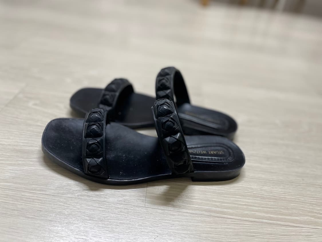 STUART WEITZMAN 블랙 샌들 상품이미지4