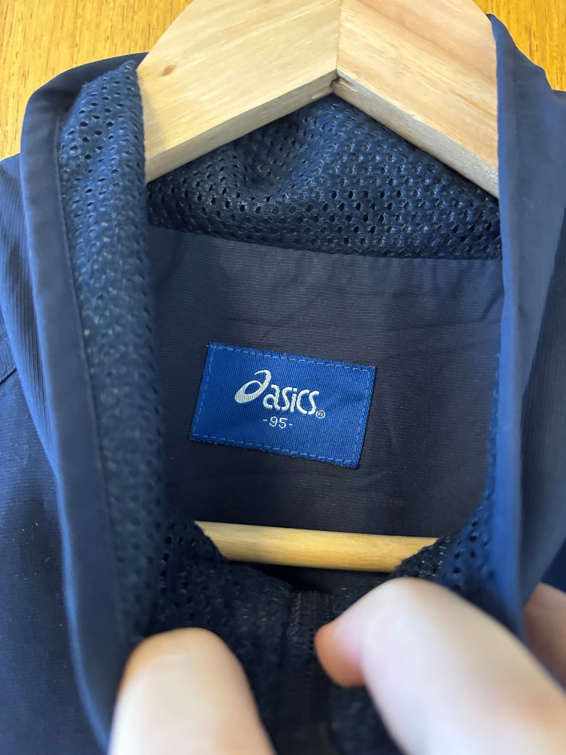 아식스 올드스쿨 네이비 바람막이 자켓 상품이미지3