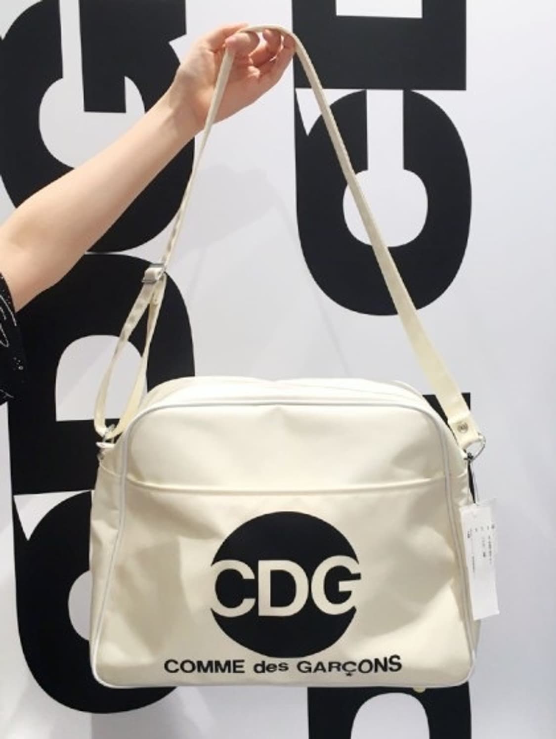 cdg 크로스백 아이보리 상품이미지2