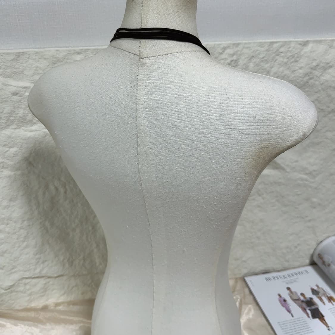 빈티지 고딕 우드 오리엔탈 스웨이드 목걸이 상품이미지3