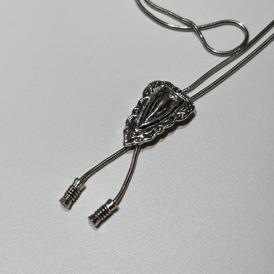 토가 아카이브 TOGA 타이 목걸이 상품이미지1