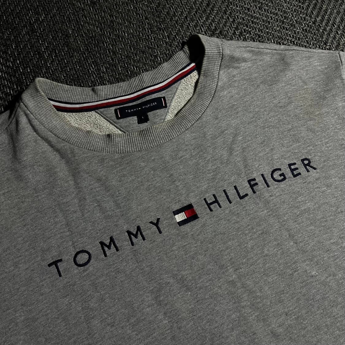 [L] TOMMY HILFIGER 타미힐피거 로고 맨투맨 상품이미지3