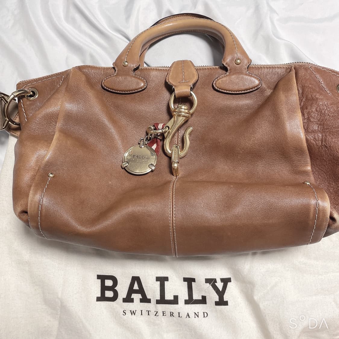 발리 가죽 토트백 브라운 상품이미지1