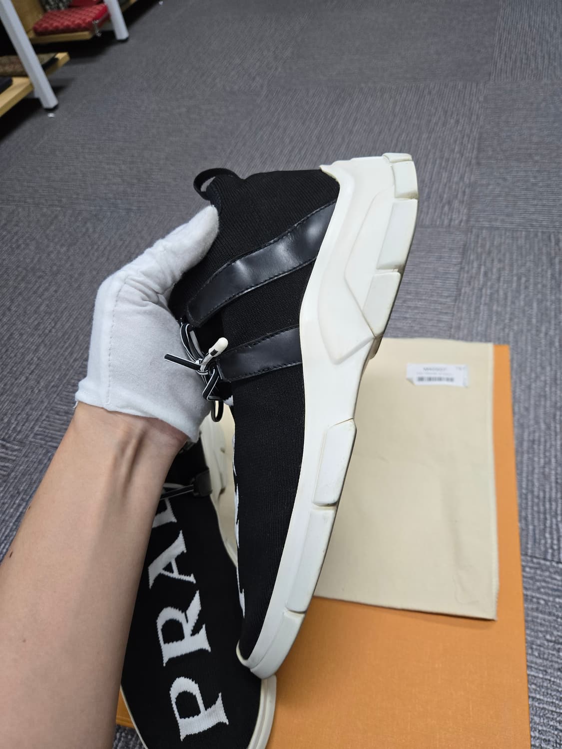 [특가][정품]프라다 니트 스니커즈 5사이즈 상품이미지4