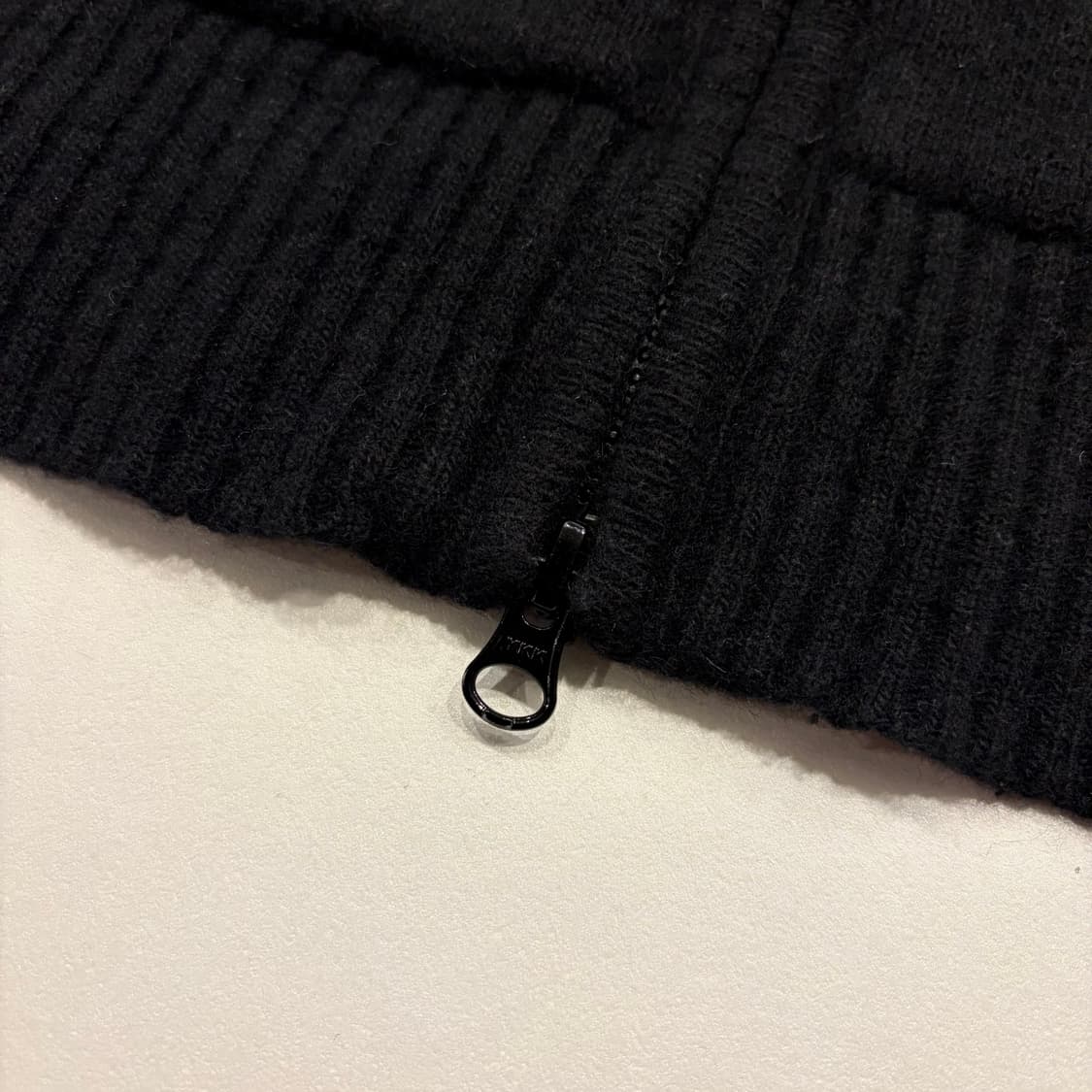 [48] C.P. 컴퍼니 울 레귤러 블랙 니트 집업 가디건 B376 상품이미지7