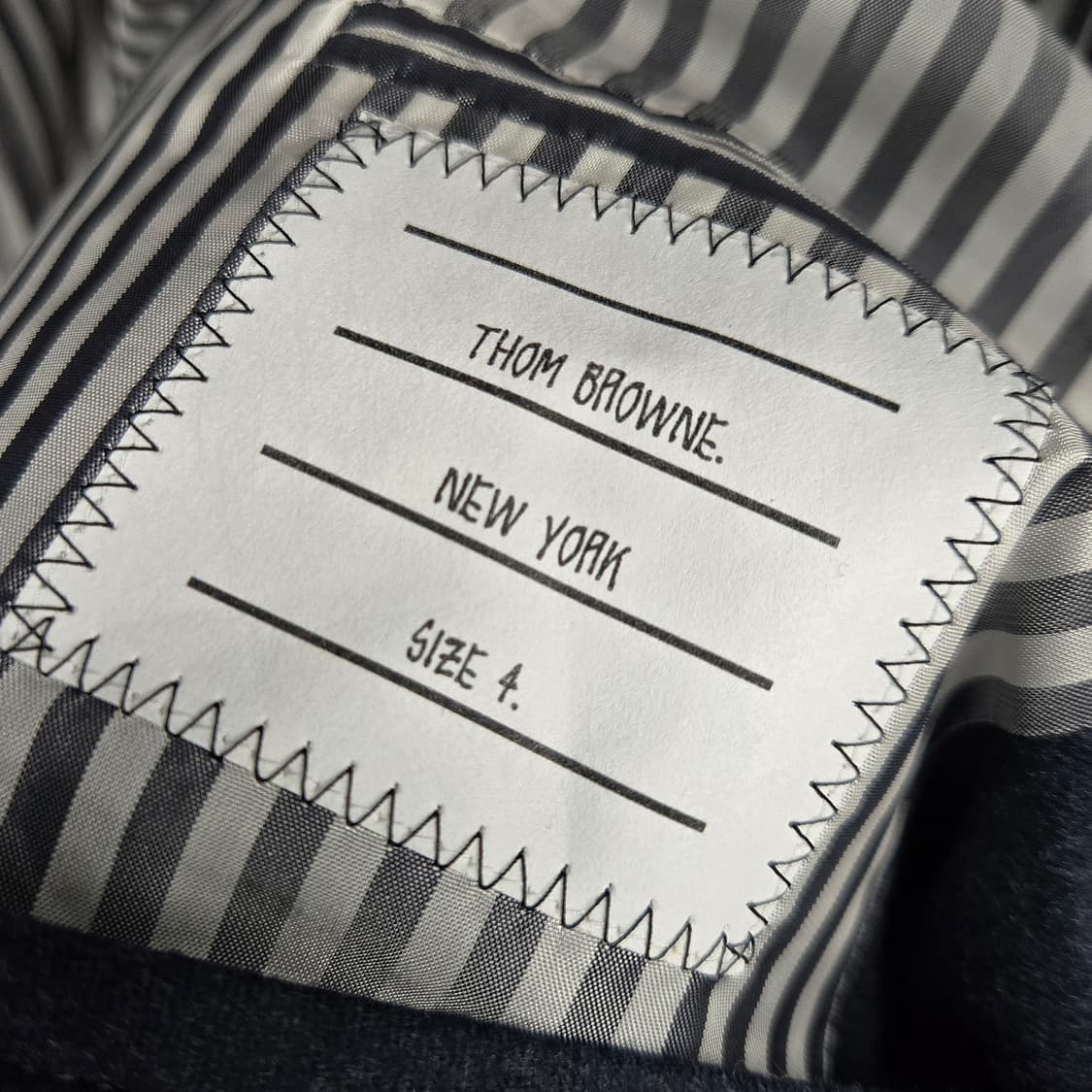 톰브라운 RWB 조끼 패딩 4사이즈 상품이미지6