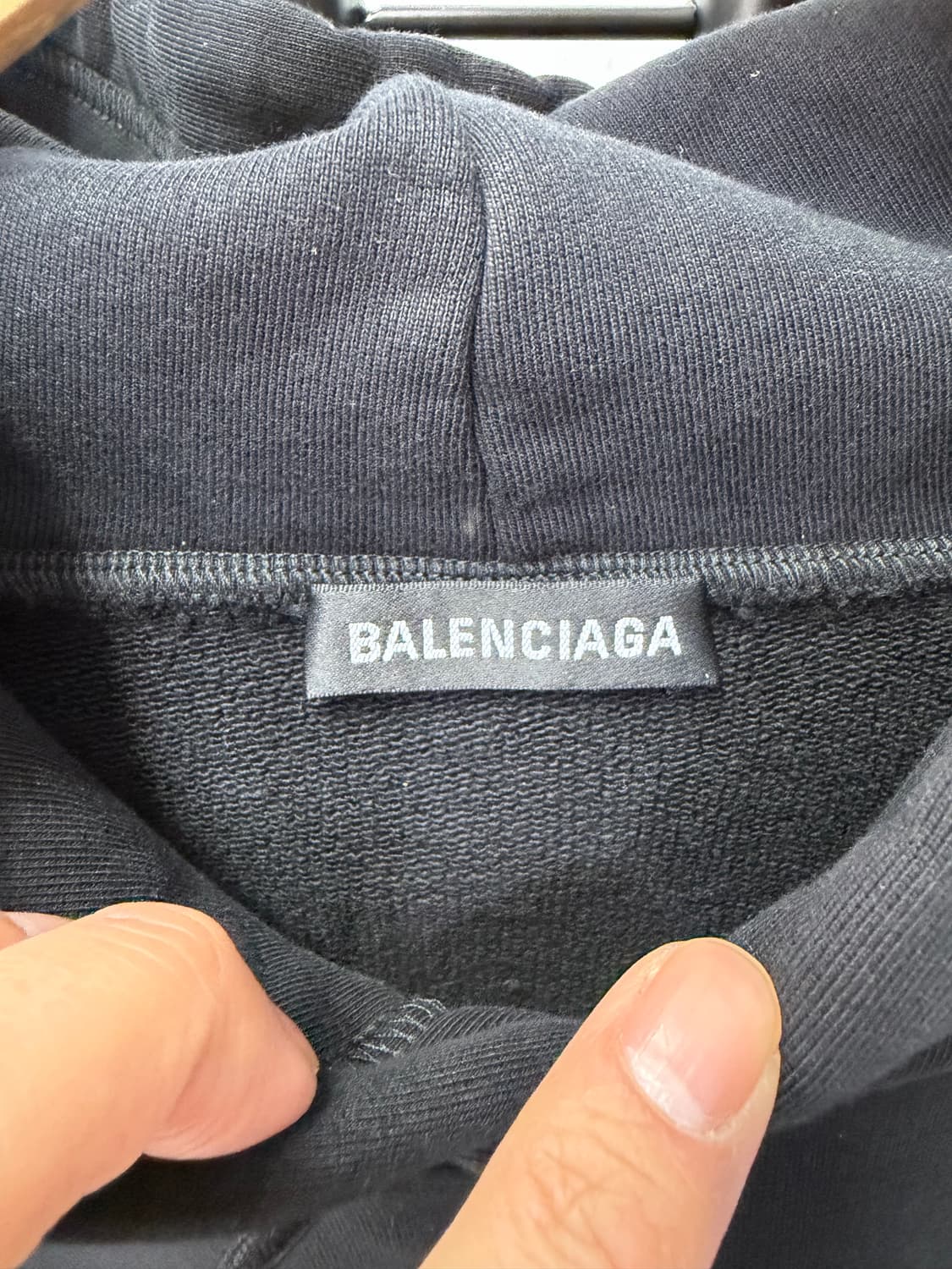매장판정품) 발렌시아가 20ss 후드 니트 맨투맨 L  상품이미지6