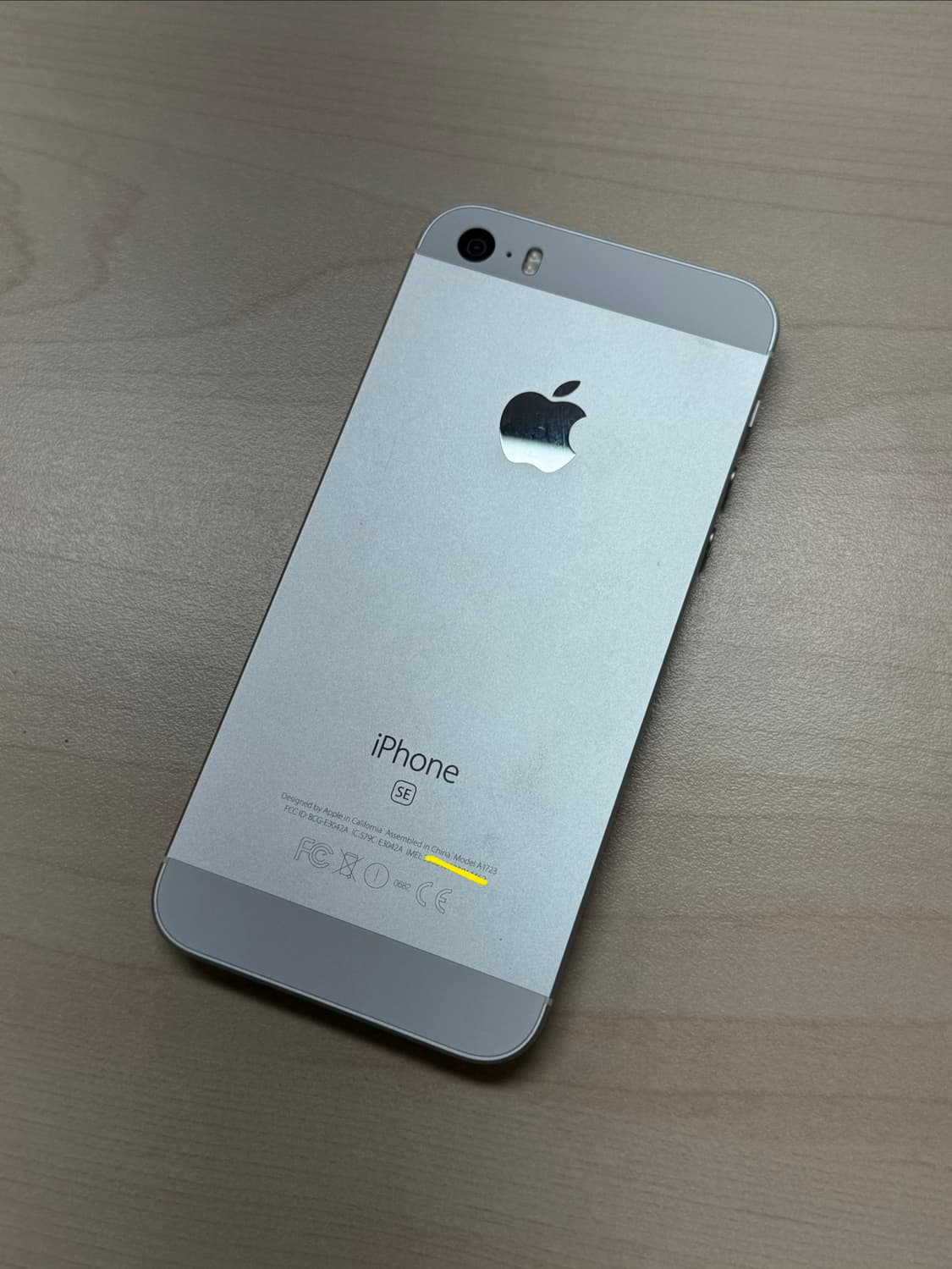 아이폰se1 실버 128gb (무음카메라) 상품이미지2