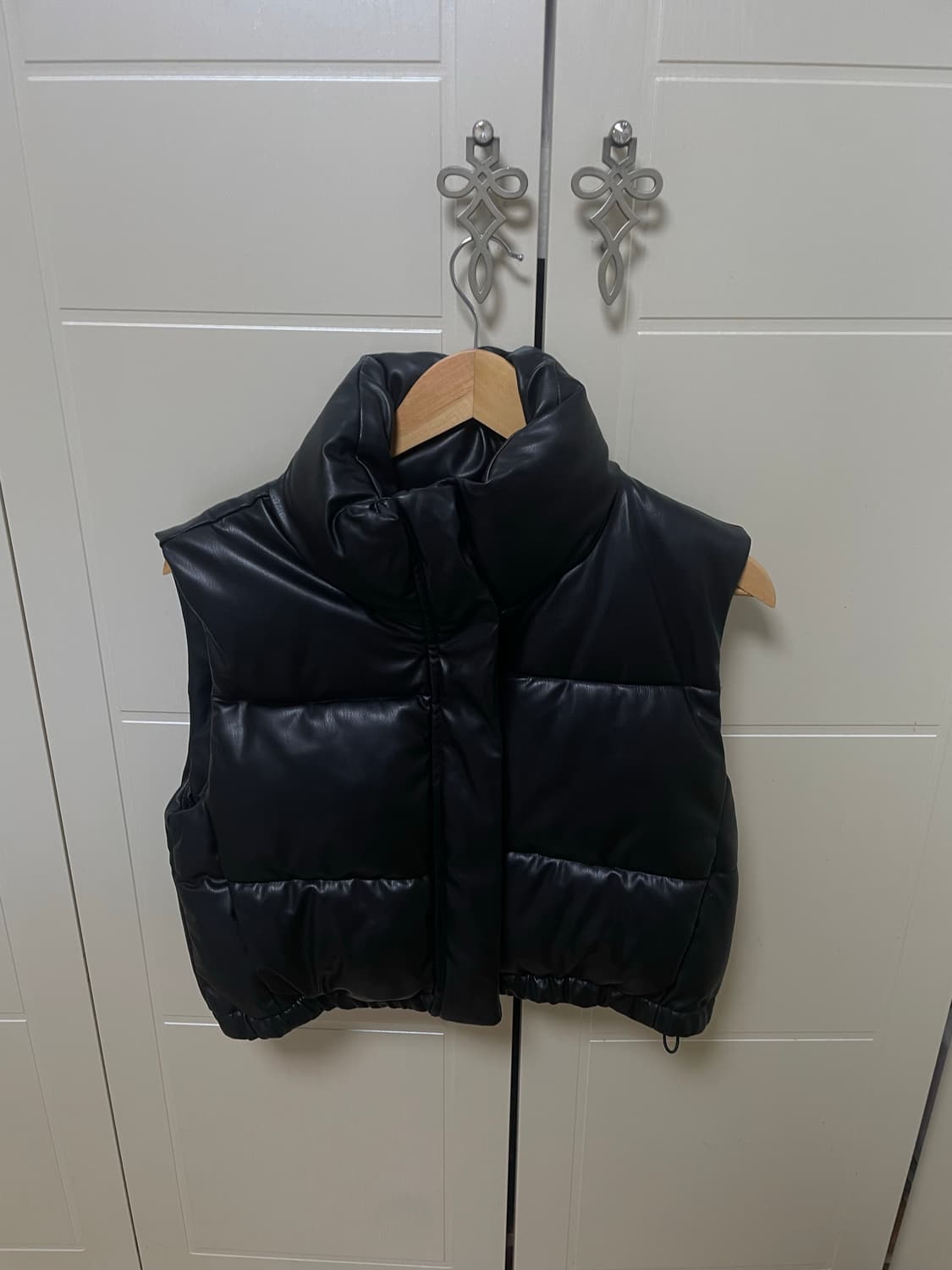 자라 레더 패딩조끼 블랙 xs 상품이미지2