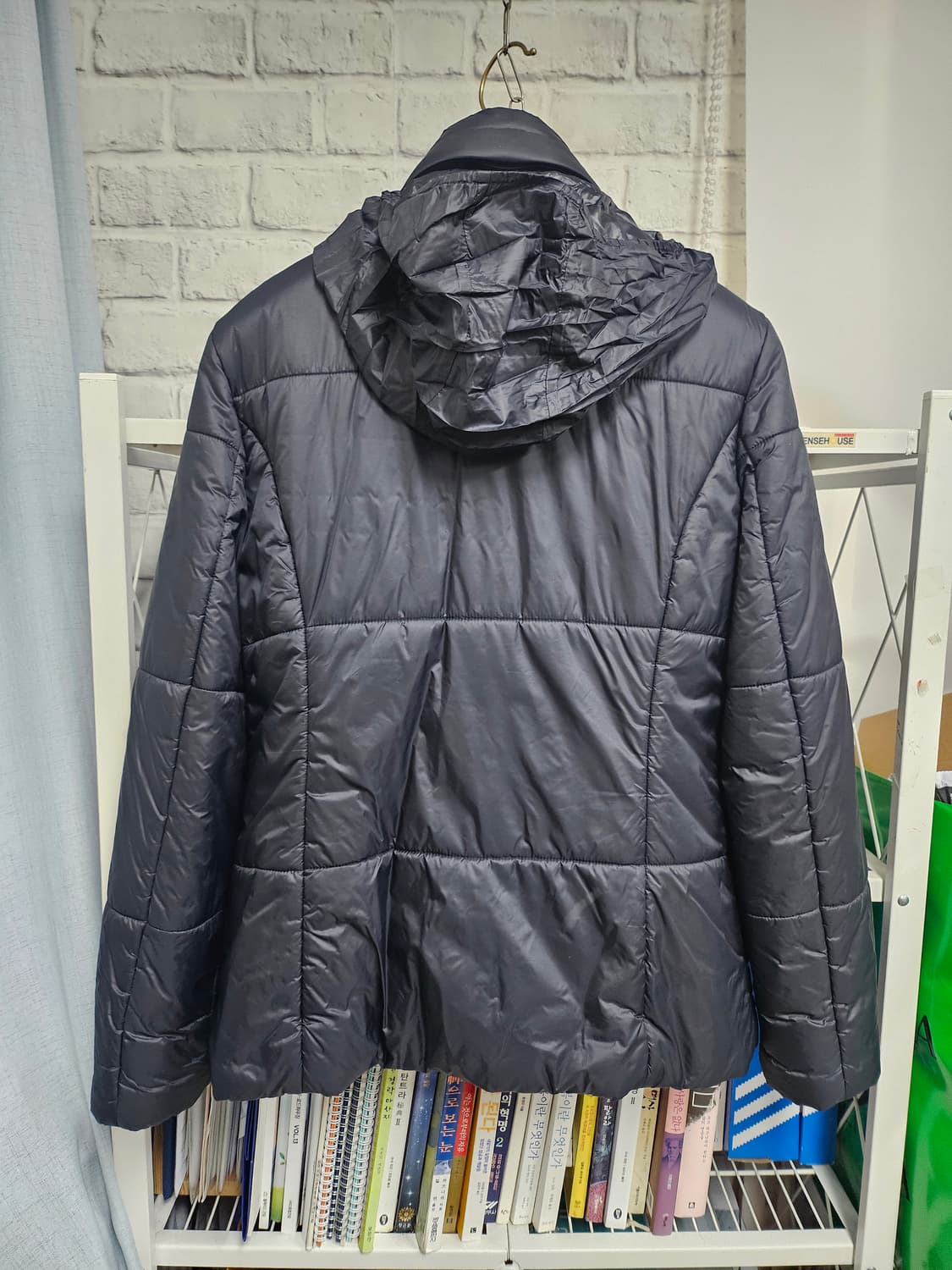 엠포리오아르마니 여성패딩 66 후드 경량패딩 AD05 상품이미지5