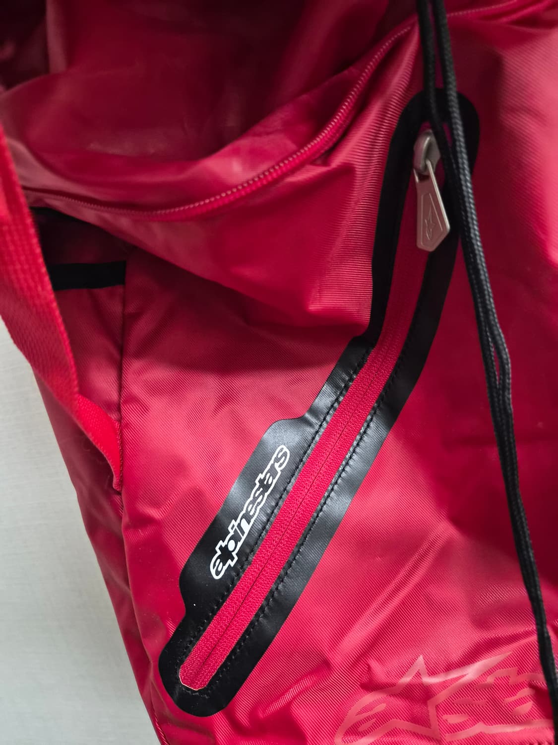 새제품 OS) 알파인스타 트랙커 백팩 팝니다 상품이미지4