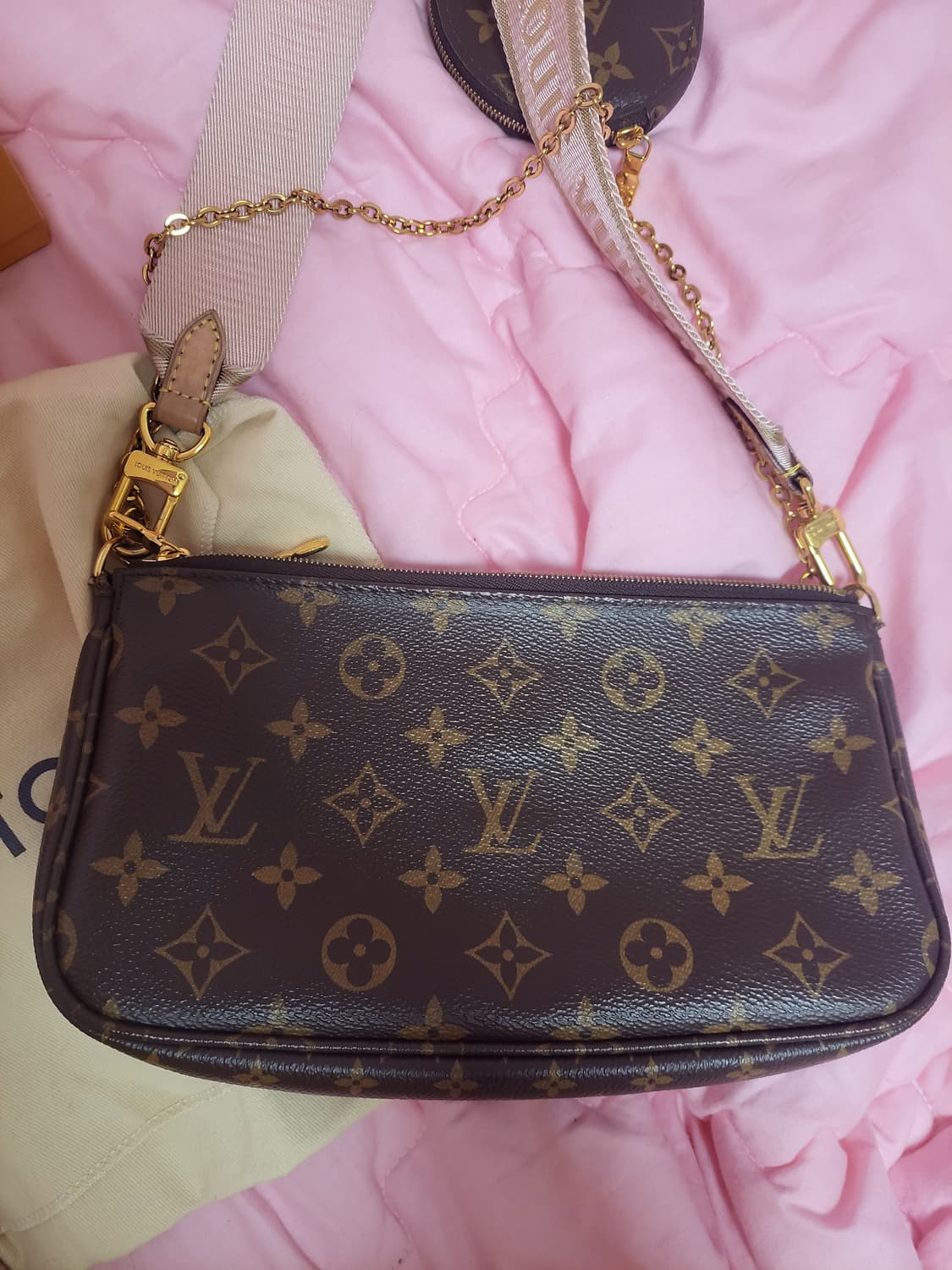 정품)급처상태좋음!루이비통 핑크 멀티 포쉐트 악세수아 가방 크로스백숄더백 상품이미지7