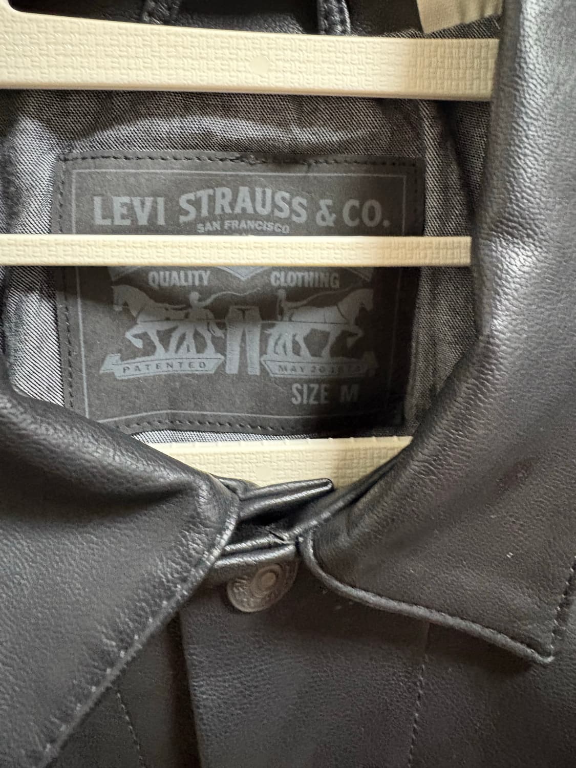 리바이스 블랙 레더 트러커 자켓 상품이미지3