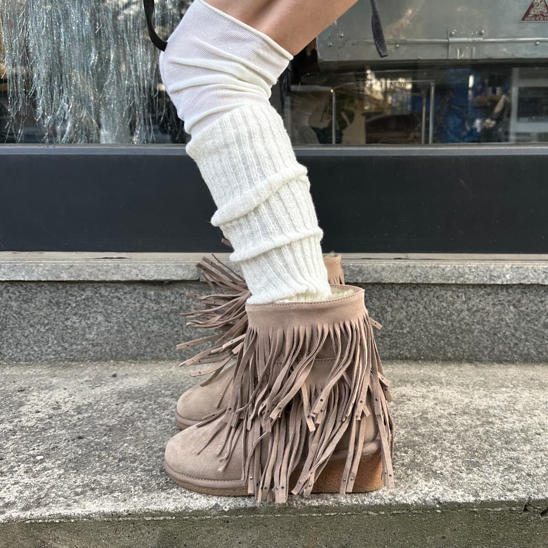 00s 프린지 & 스터드 웨지 쿨라부라 어그 부츠 상품이미지10