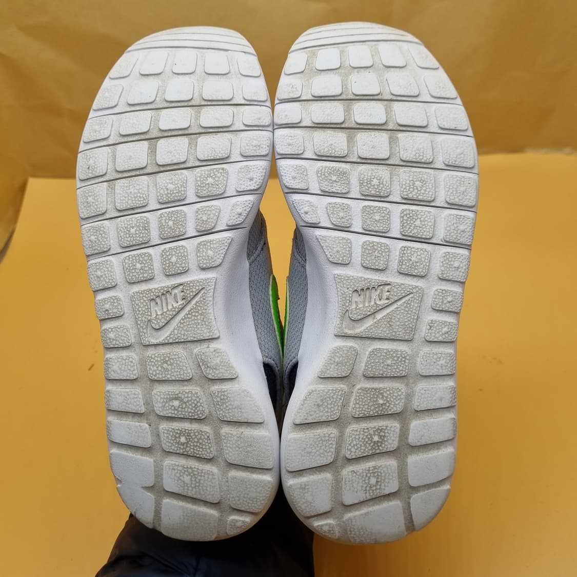 나이키 로쉬런 여성런닝화230  상품이미지3