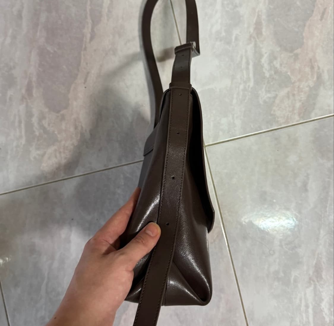 로서울 키키 (Kiki) 메신저백 링클드 브라운 상품이미지5