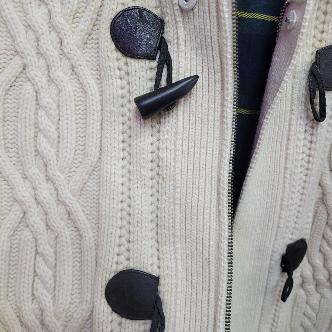 빈폴 아이보리색 후드 꽈배기 니트 집업 떡볶이 가디건 코트 상품이미지9