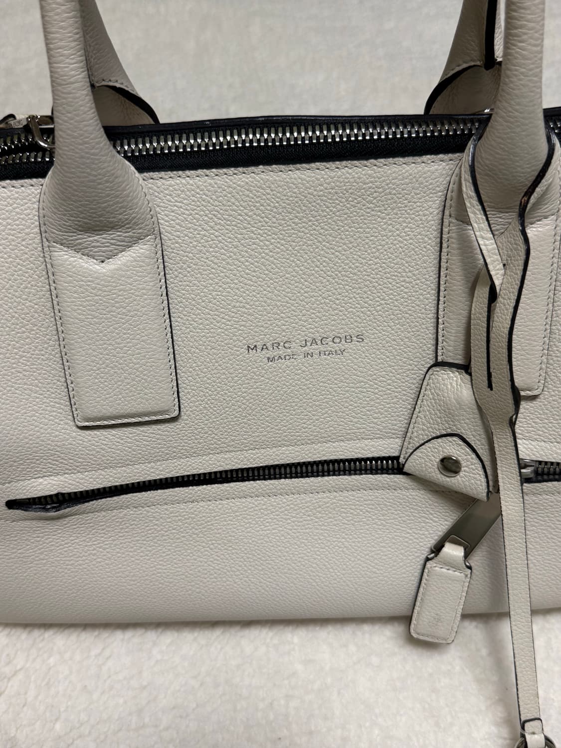 마크제이콥스 인코니토백 상품이미지2