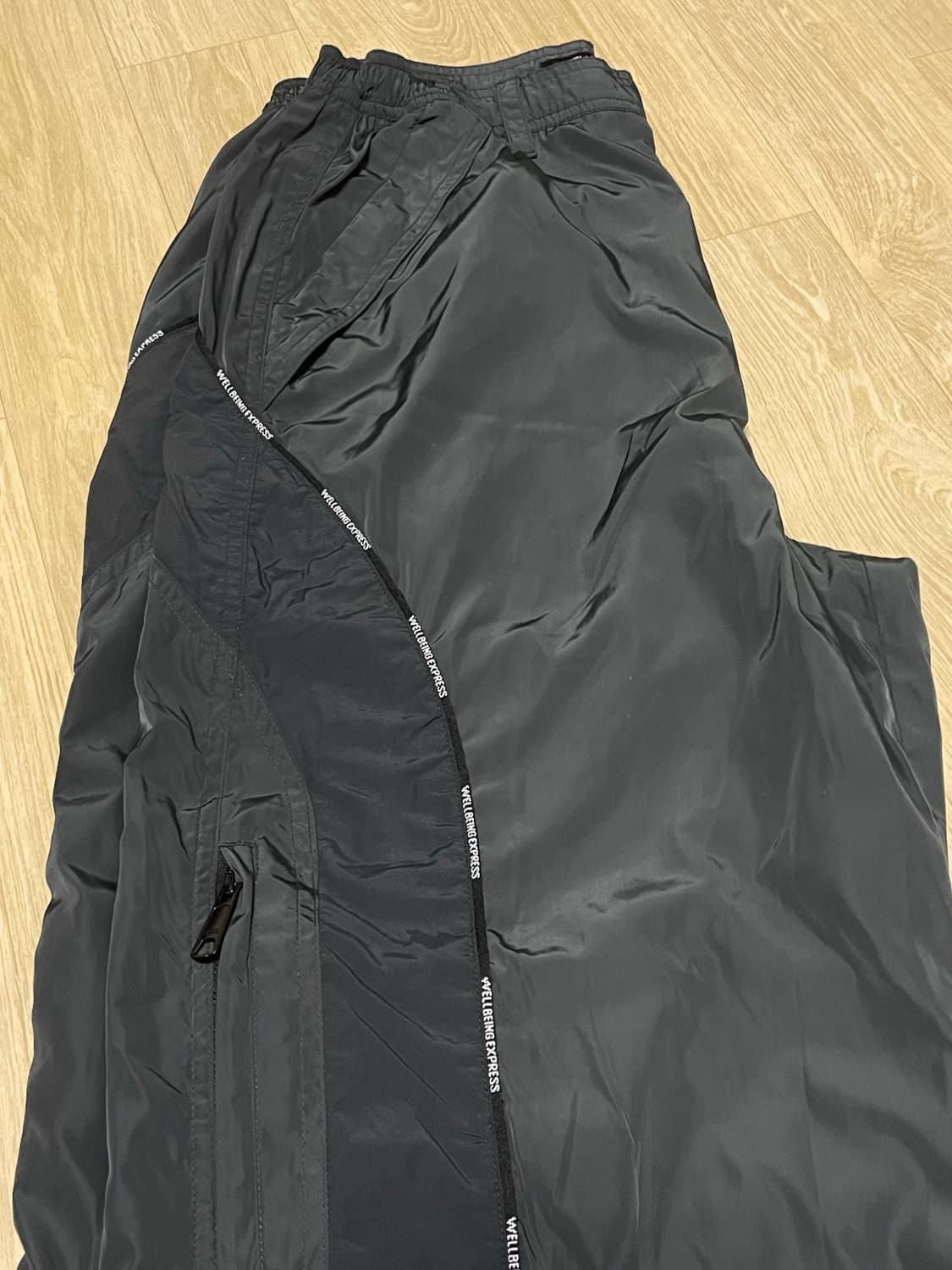 WELLBEING EXPRESS Nylon Track Pants Dark 상품이미지6