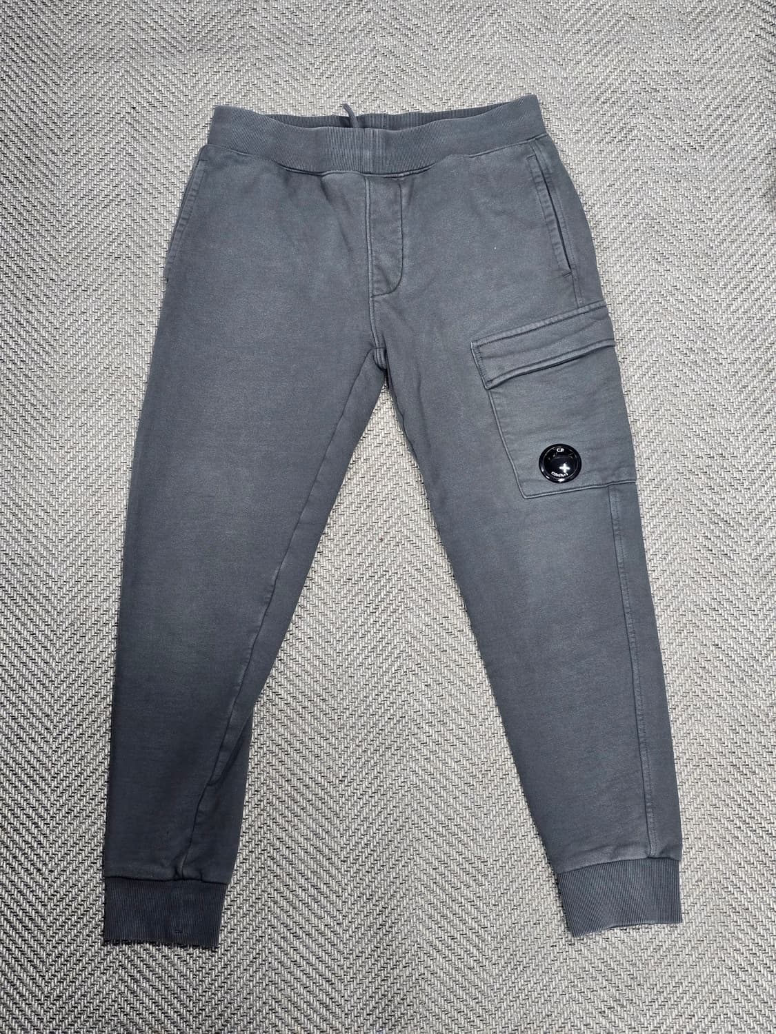 CP Company 렌즈 포켓 트랙팬츠 XS 상품이미지1