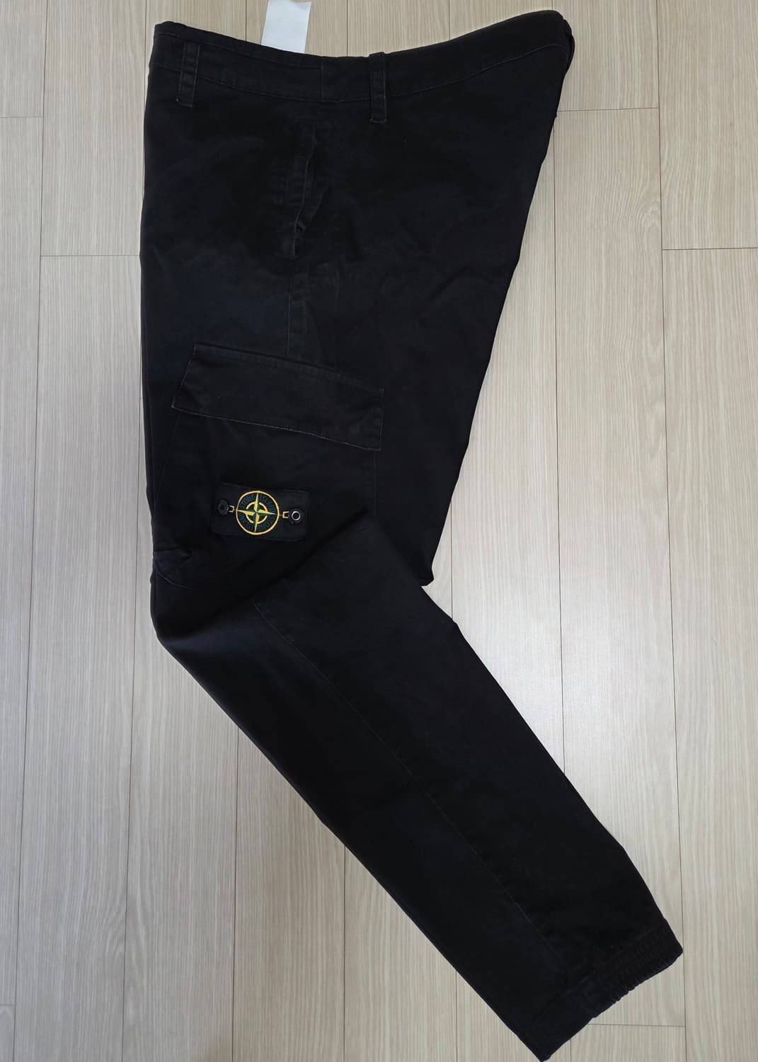 스톤아일랜드 와펜 카고 팬츠 상품이미지3