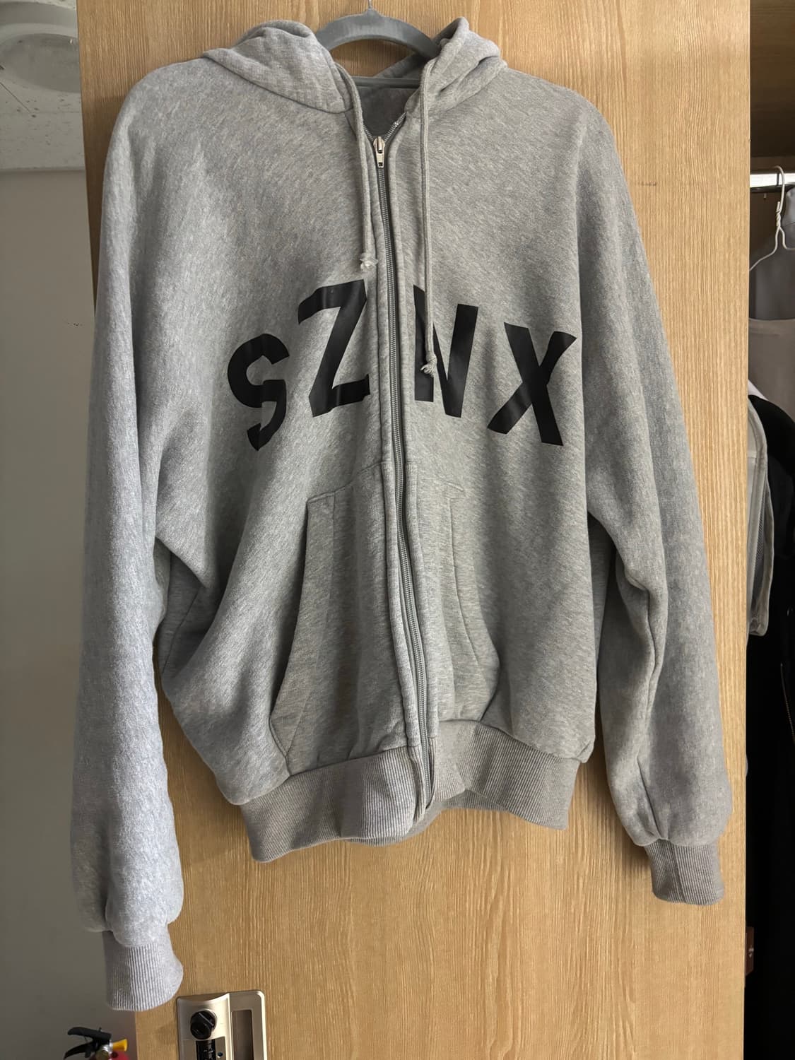 yeezy 후드집업 상품이미지1