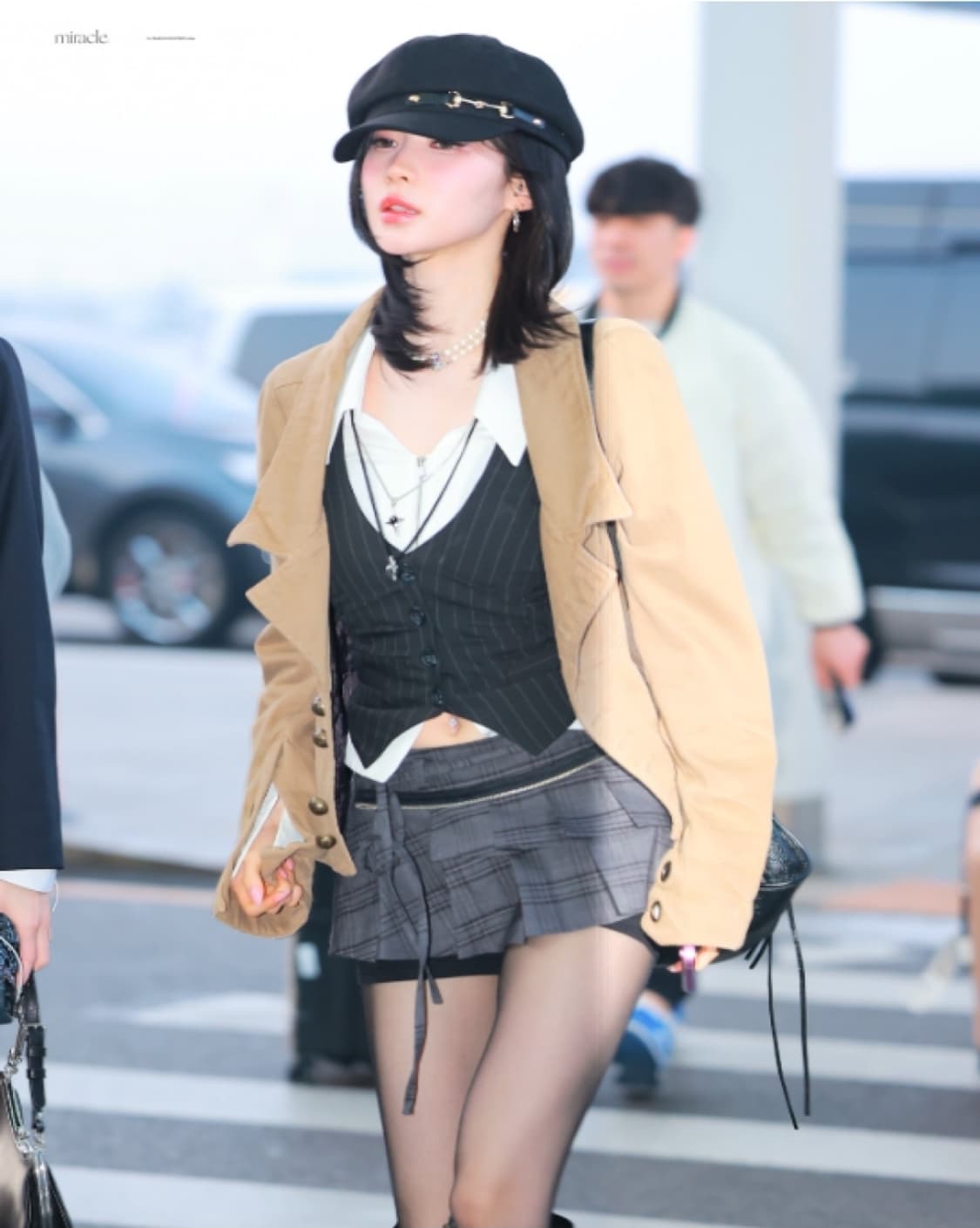 나이엔 러블리 시크 백리스 테일러드 베스트 상품이미지1