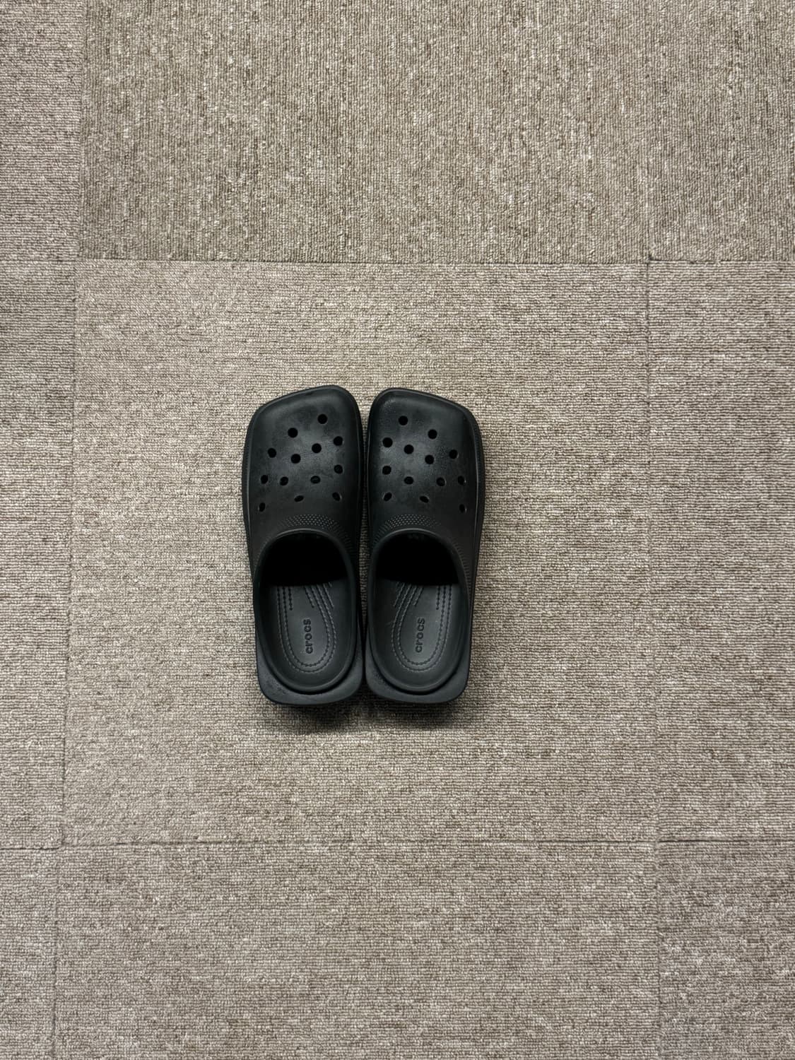 크록스 뮬 상품이미지1