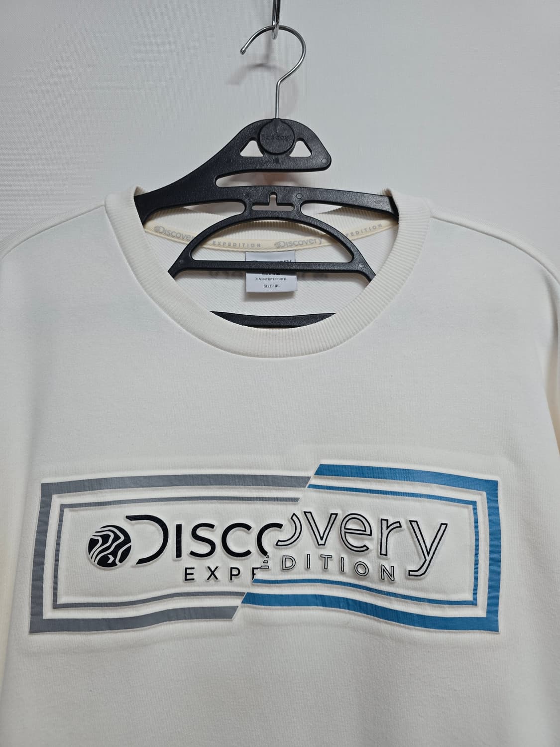 디스커버리 익스페디션 흰색 맨투맨 상품이미지2