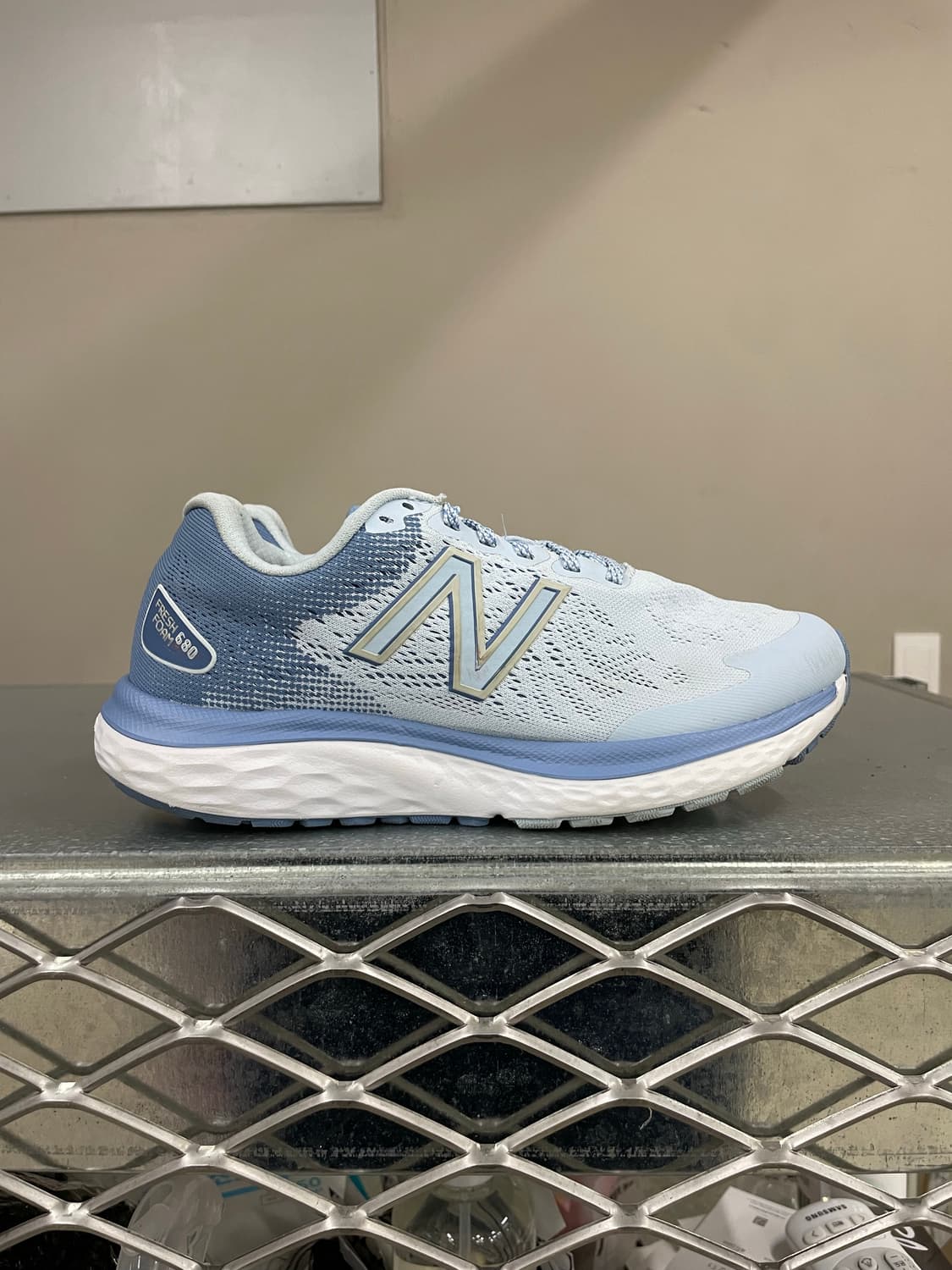 뉴발란스 프레쉬폼 680v7 235 상품이미지4