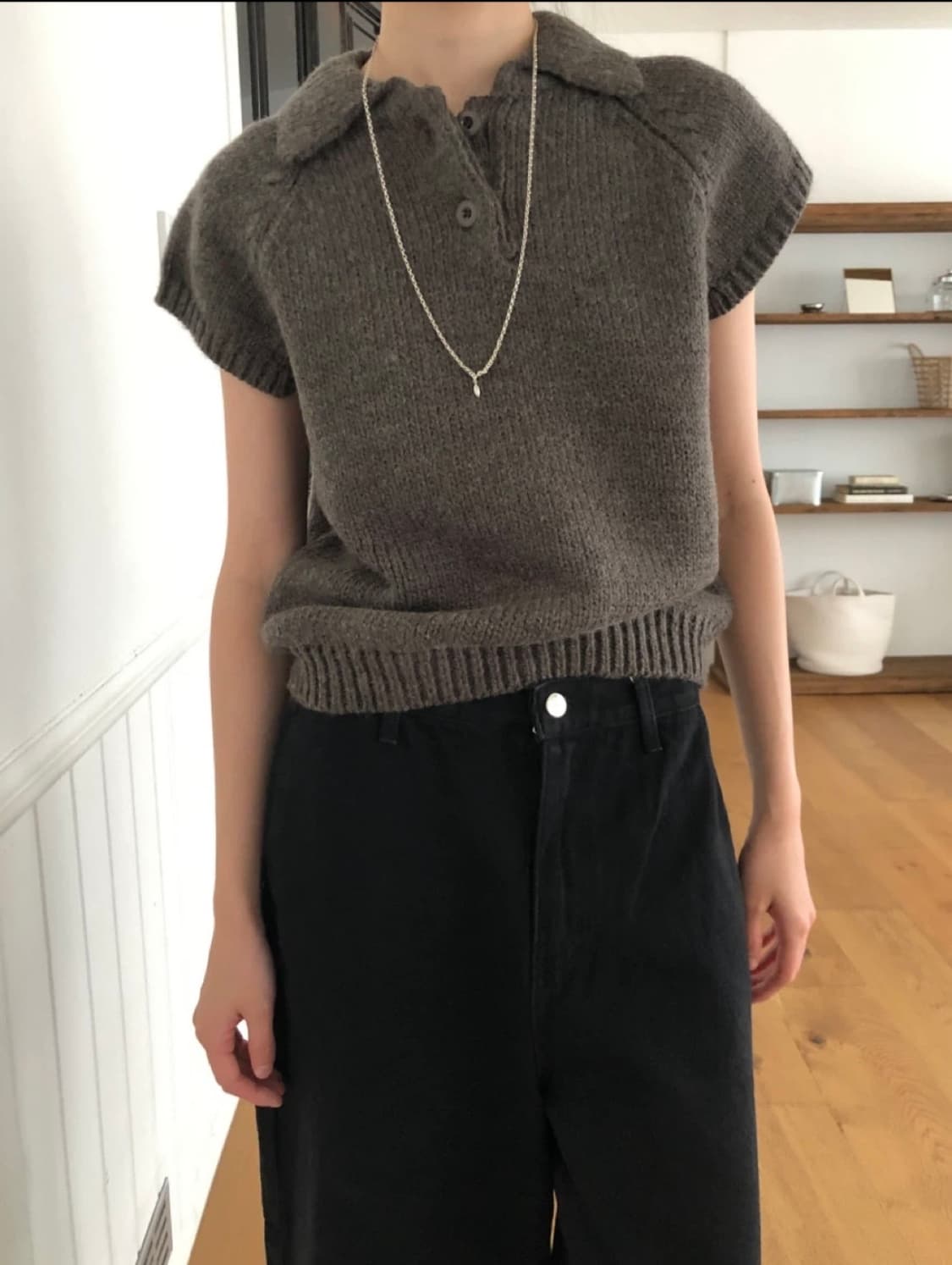 미닝아웃 누아 반팔 카라니트 상품이미지3